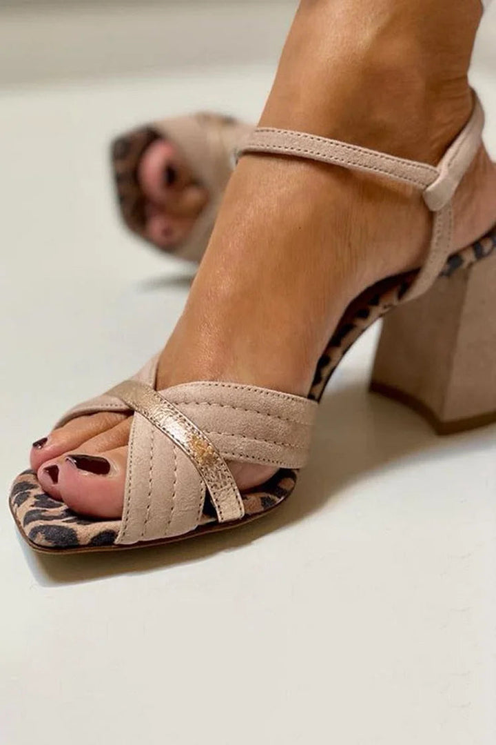 SANDALIAS DE TACÓN CON TIRA CRUZADA