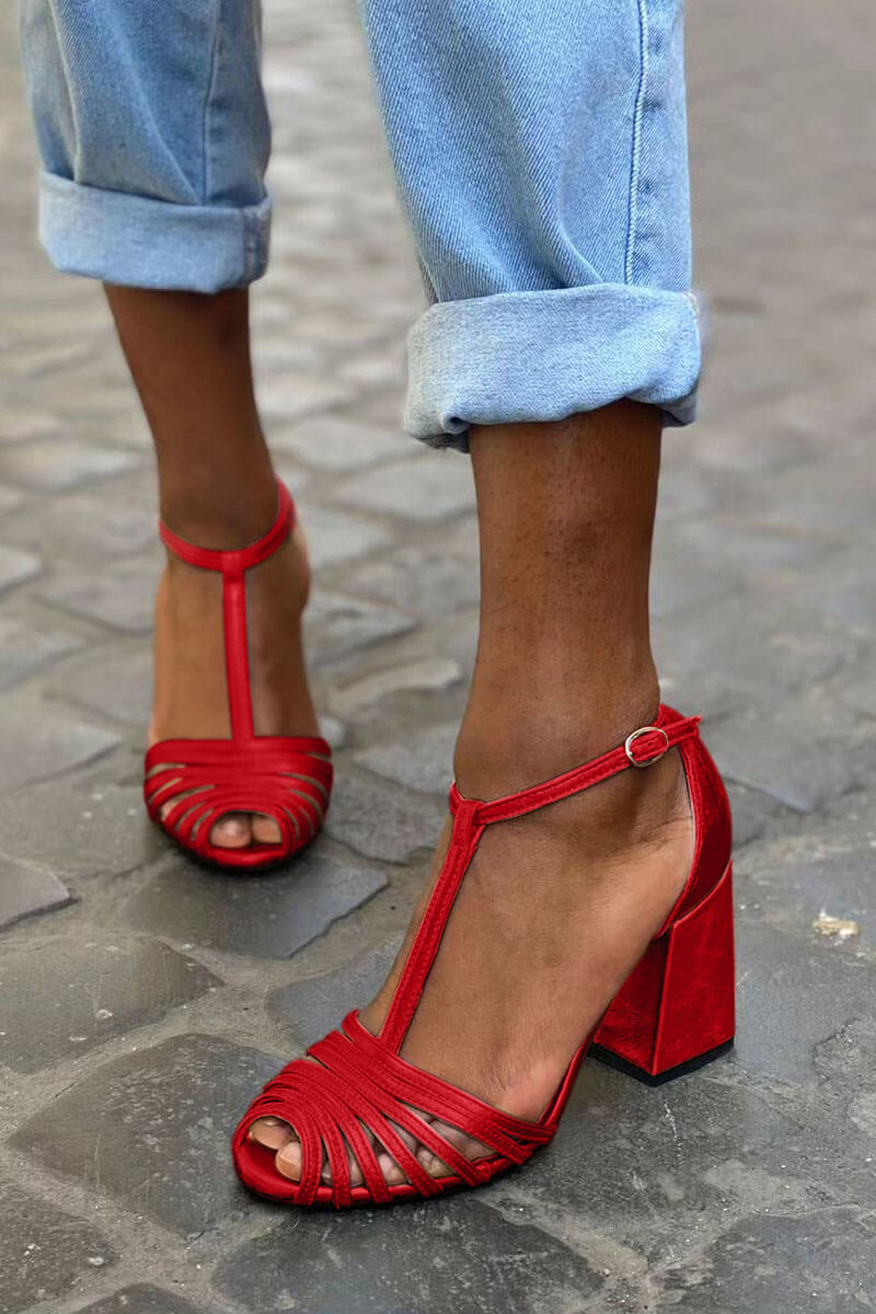 SANDALIAS ELEGANTES CON TIRANTE EN T