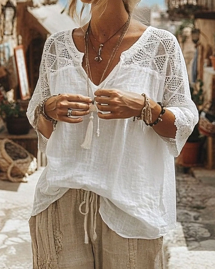 Blusa con Cuello en V y Detalle de Encaje