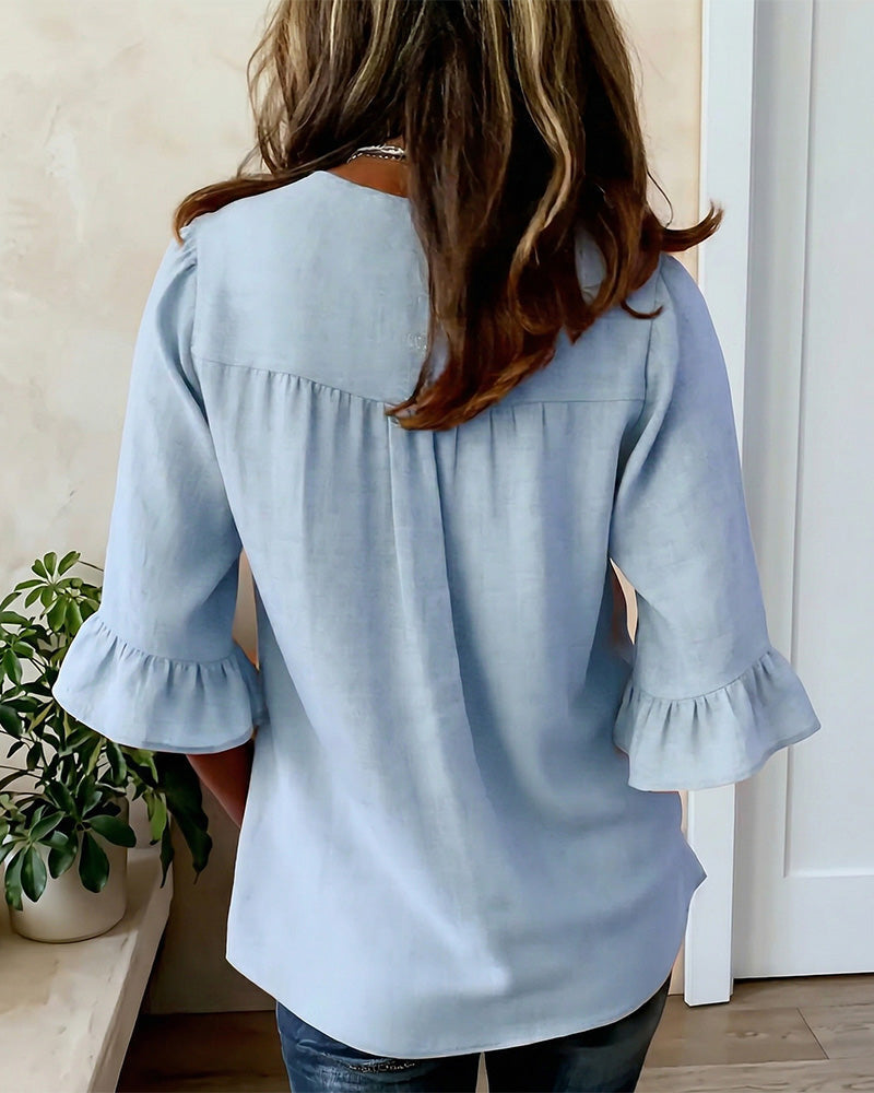 Chemisier Cuello en V con Botones de Madera y Mangas con Volantes
